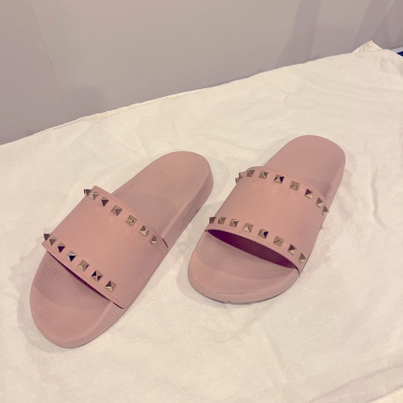 Valentino Rock Stud Slide in Poudre - Picture 1 of 2